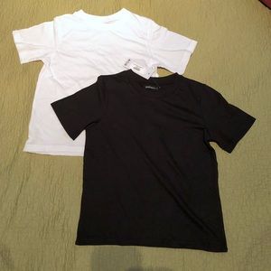 2 basic t-shirts